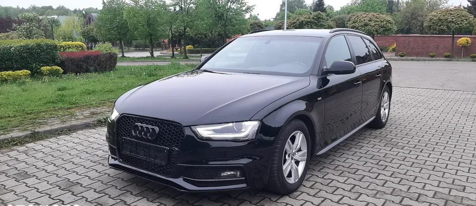 Audi A4 cena 49900 przebieg: 154000, rok produkcji 2013 z Krynica Morska małe 277